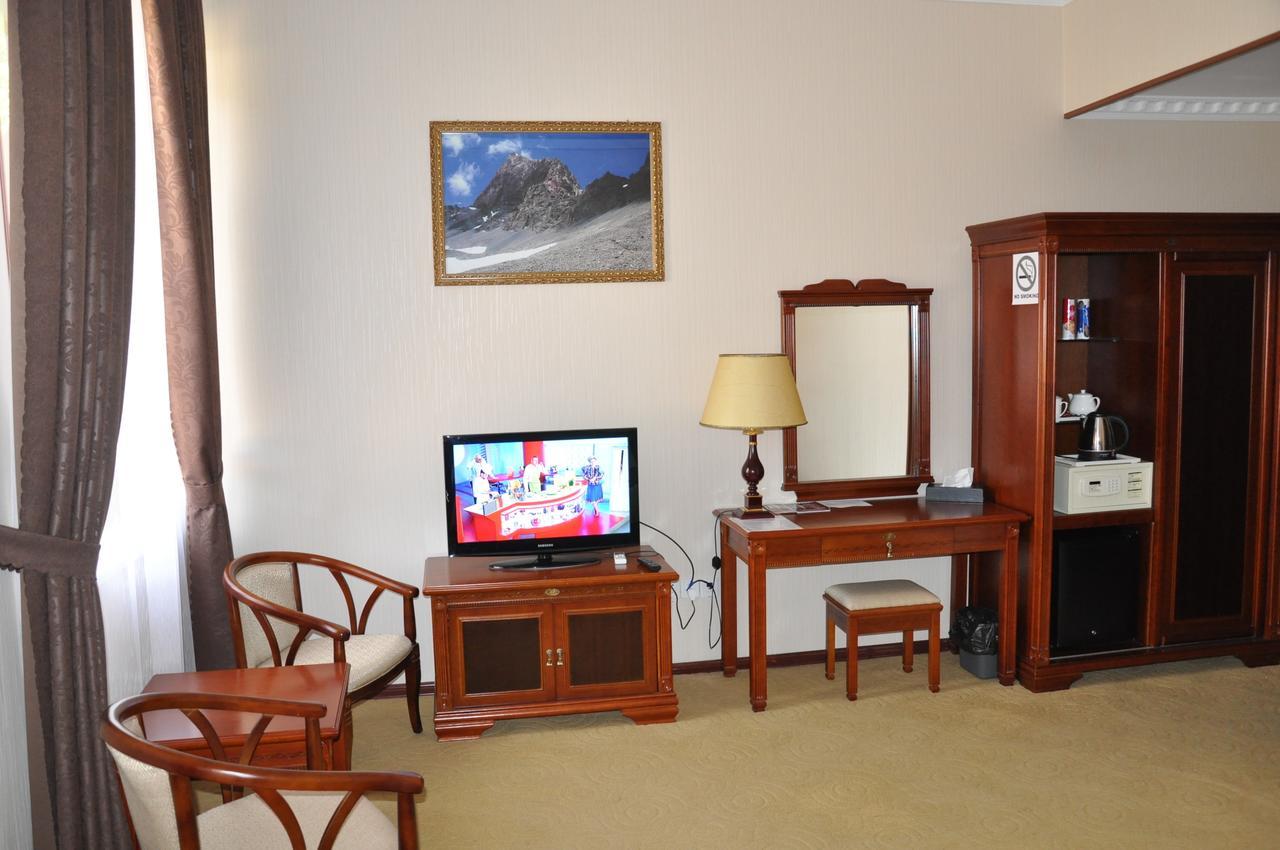 Firuz Hotel Khujand Oda fotoğraf