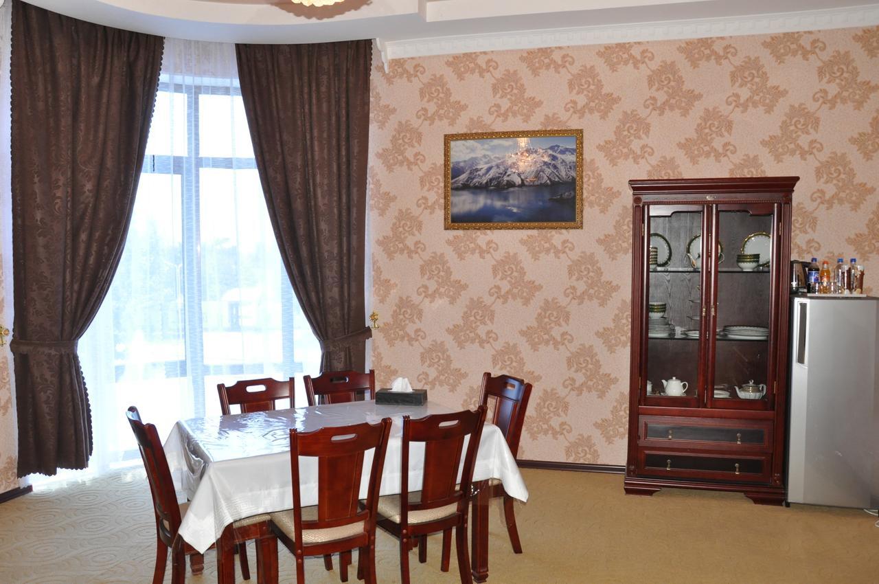 Firuz Hotel Khujand Oda fotoğraf
